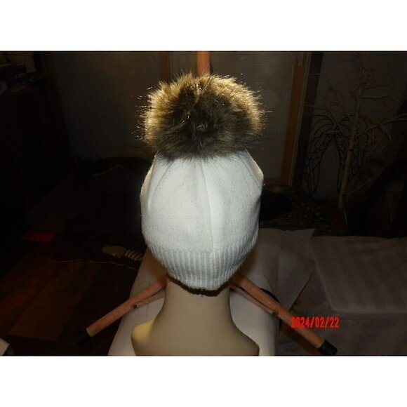 VL VON LAMEZAN BEANIE WINTER HAT POM POM HAT with Silver studs knit‎ hat - Picture 5 of 5